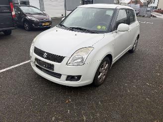 Damaged car Suzuki Swift 1.3 Shogun Airco 2009/2