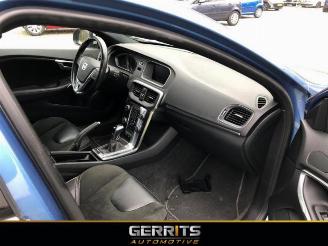 Volvo V-40 V40 (MV), Hatchback 5-drs, 2012 / 2019 2.0 D2 16V picture 4