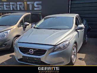 krockskadad bil auto Volvo V-40 V40 (MV), Hatchback 5-drs, 2012 / 2019 1.6 D2 2015/4