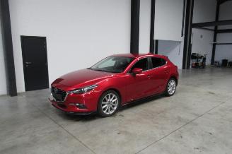 skadebil auto Mazda 3 SEDAN 2018/4