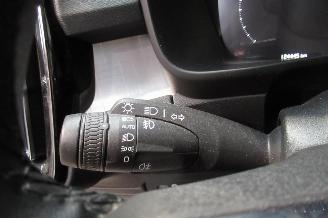 Volvo XC40 MOMENTUM picture 33