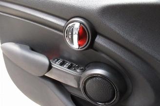 Mini Cooper SEDAN picture 25