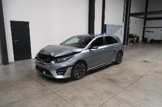 krockskadad bil auto Kia Ceed GT LINE 2025/4