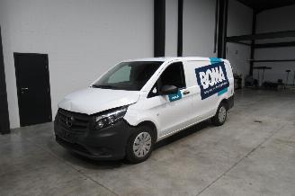 Schade bestelwagen Mercedes Vito CAMIONETTE 2023/9