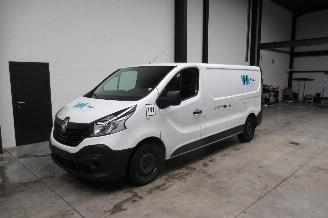 damaged commercial vehicles Renault Trafic CAMIONETTE 2018/9