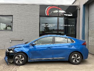 skadebil auto Hyundai Ioniq HYUNDAI IONIQ HYBRIDE 2017 2017/4