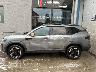 Schadeauto Dacia  DACIA BIGSTER 1.2I 4X4 2025 2025/7