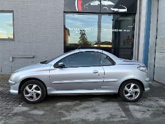 krockskadad bil auto Peugeot 206 PEUGEOT 206cc 2004 1.6I 2004/5