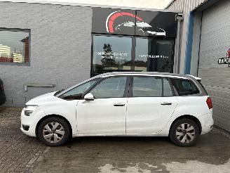 uszkodzony samochody osobowe Citroën C4 CITROEN C4 1.6D AUTOMAAT 2016 7 ZIT 2016/6