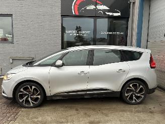 Unfallwagen Renault Grand-scenic RENAULT SCENIC 1.5D 2018 7 ZIT 2018/6