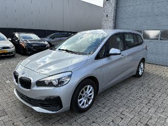 Vaurioauto  passenger cars BMW 2-serie BMW 216D Gran Tourer 2020/7