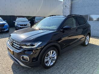 Schadeauto Volkswagen T-Cross VW T-CROSS 1.0I DSG 2022 2022/10
