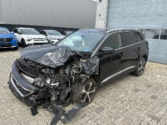Damaged car Peugeot 5008 PEUGEOT 5008 1.2I 2017 7 ZIT 2017/12