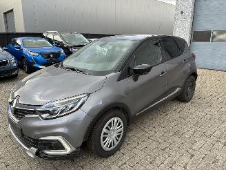 uszkodzony samochody osobowe Renault Captur RENAULT CAPTUR 1.2I AUTOMAAT 2018 2018/8