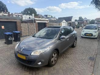 uszkodzony samochody osobowe Renault Mégane 1.4 TCe Dynamique 2012/1