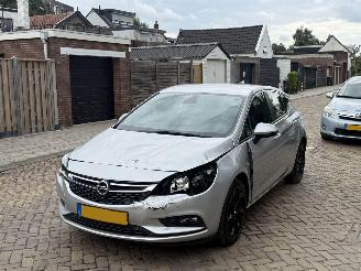 skadebil auto Opel Astra 1.4 Online Edition 2017/1