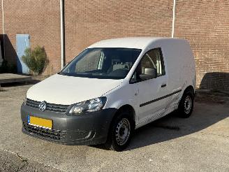 Schadeauto Volkswagen Caddy 1.6 TDI L1 H1 2015/1