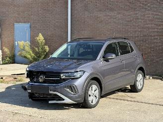Vaurioauto  passenger cars Volkswagen T-Cross 1.0 TSI DSG LIFE 2024/1