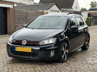 Damaged car Volkswagen Golf 2.0 GTI 211 PK 2009/1