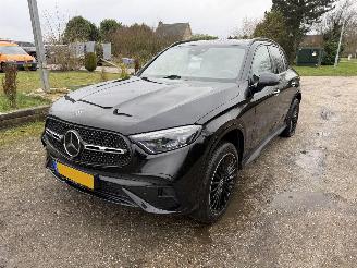 krockskadad bil auto Mercedes GLC 400e 4MATIC AMG Line 2023/1