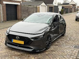 Avarii autoturisme Mazda 3 2.0 e-SkyActiv-X M Hybrid 186 Luxury 2023/1