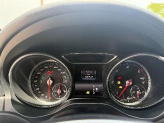 Mercedes GLA 200d AMG AUTOMAAT picture 19