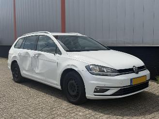 Unfallwagen Volkswagen Golf 1.6 TDI Comfortline AUTOMAAT EURO 6 2019/1
