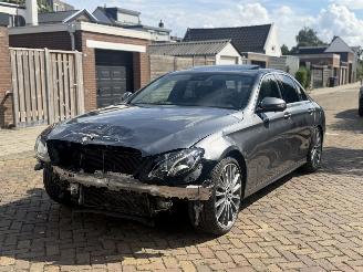 Vaurioauto  passenger cars Mercedes E-klasse E400 4 Matic 2017/1