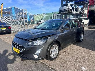 skadebil auto Ford Focus 1.0 EcoBoost hybride 125PK 2021/1