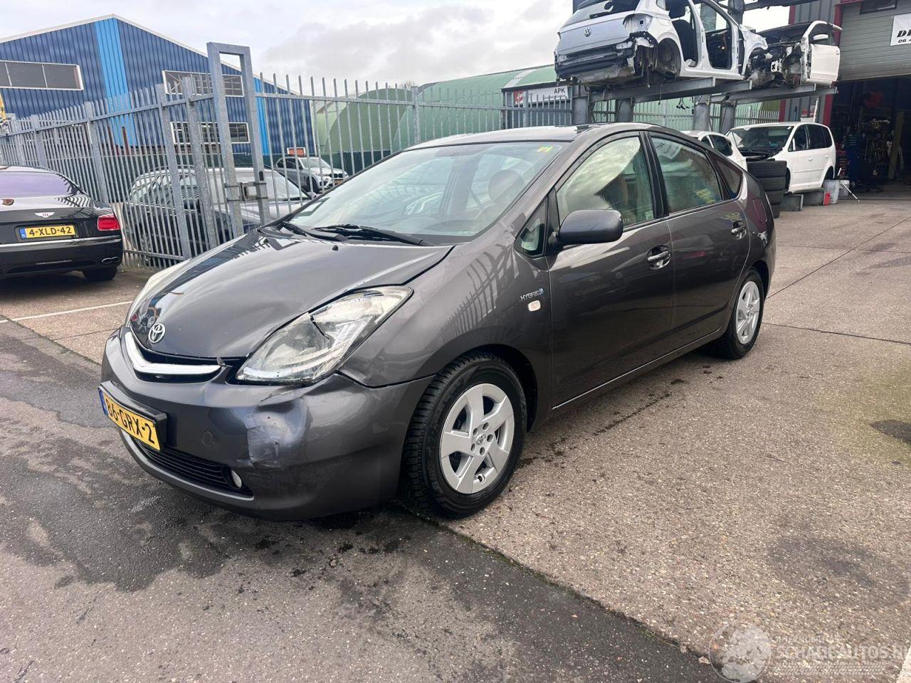 Toyota Prius 1.5 VVT-i