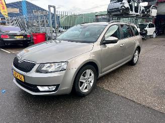 Auto incidentate Skoda Octavia 1.6 TDI GREENLINE 2014/12