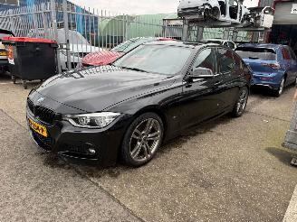 uszkodzony samochody osobowe BMW 3-serie BMW 330e High Executive Automaat 2016/12