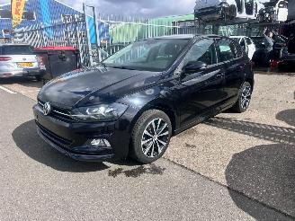 uszkodzony samochody osobowe Volkswagen Polo 1.0 TSI Highline 2020/10
