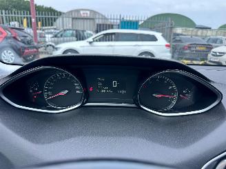 Peugeot 308 1.2 PURETECH ALLURE / PANO picture 9