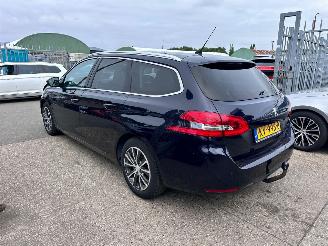 Peugeot 308 1.2 PURETECH ALLURE / PANO picture 6
