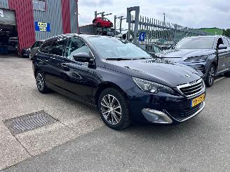 Peugeot 308 1.2 PURETECH ALLURE / PANO picture 3