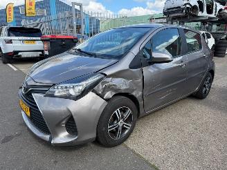 Auto incidentate Toyota Yaris 1.0 VVT-i 2014/10