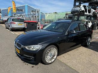 Auto incidentate BMW 3-serie 320d HIGH EXECUTIVE / DAK / LEER / 2012/6