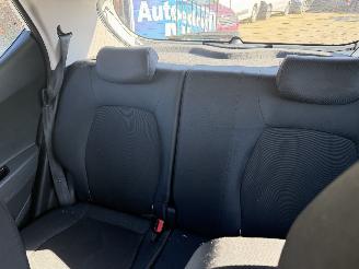 Hyundai I-10 1.0i Comfort picture 11