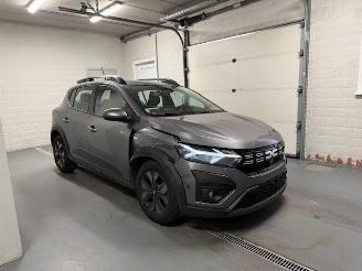 krockskadad bil auto Dacia Sandero BENZIN + LPG 2025/6
