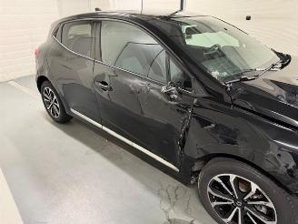 Renault Clio  picture 2