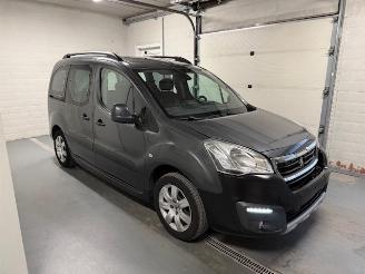 Coche accidentado Peugeot Partner Tepee  2016/11