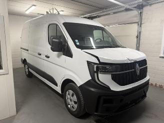 Vaurioauto  passenger cars Renault Master  2025/4