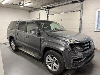 uszkodzony samochody osobowe Volkswagen Amarok  2018/2