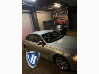 Sloopauto BMW 3-serie 3 serie (F30), Sedan, 2011 / 2018 320d 2.0 16V EfficientDynamicsEdition 2013/10
