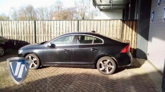 Coche siniestrado Volvo S-60 S60 II (FS), Sedan, 2010 / 2018 1.6 DRIVe,D2 2014