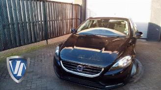 Coche siniestrado Volvo V-40 V40 (MV), Hatchback 5-drs, 2012 / 2019 1.6 T2 GTDi 16V 2014