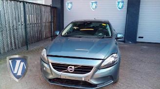 Coche siniestrado Volvo V-40 V40 (MV), Hatchback 5-drs, 2012 / 2019 2.0 D4 20V 2012