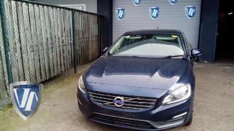 Coche siniestrado Volvo S-60 S60 II (FS), Sedan, 2010 / 2018 2.0 D4 16V 2014