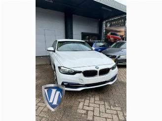 Salvage car BMW 3-serie 3 serie (F30), Sedan, 2011 / 2018 320i 2.0 16V 2016/10
